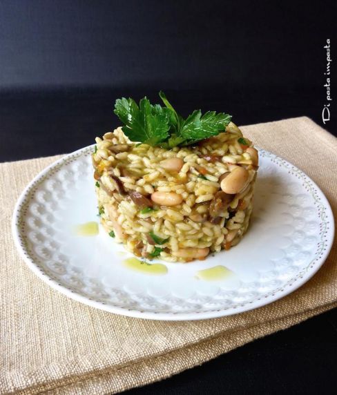 Risotto vegan con funghi e cannellini