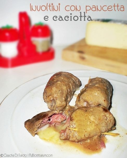 Involtini con pancetta e caciotta