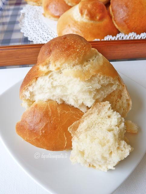 Brioches siciliane col tuppo