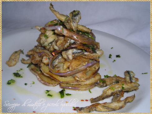 Torretta di melanzane e alici fritte condite