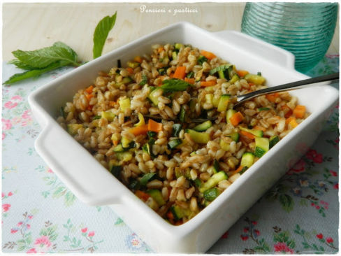 Insalata di farro profumata alla menta