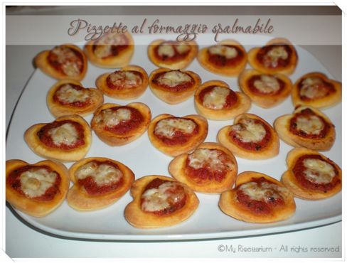 Pizzette al formaggio spalmabile