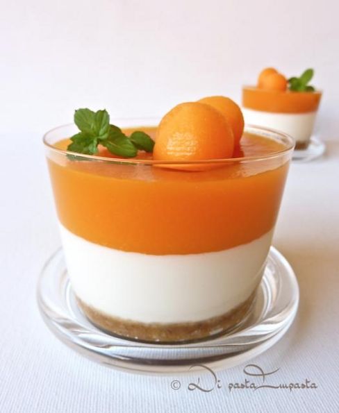 Coppette di cheesecake al melone (light... senza burro ne panna)