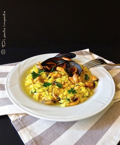 Risotto con cozze e zafferano