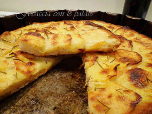 FOCACCIA CON LE PATATE