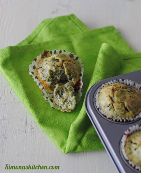 Muffins Salati agli Spinaci, Pecorino Romano e Noce Moscata - Savory Muffins with Spinaches, Pecorino Cheese and Nutmeg