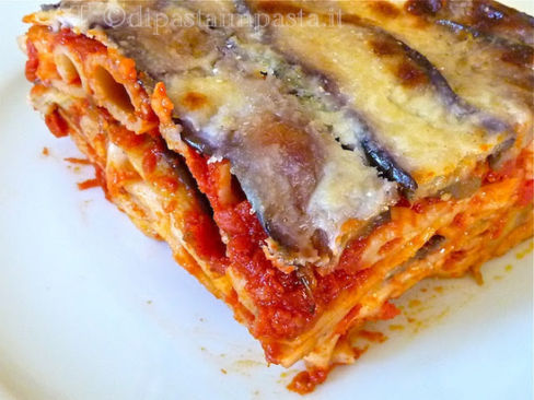 Timballo di rigatoni con le melanzane