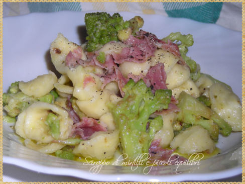 Orecchiette con broccolo romano e finocchiona