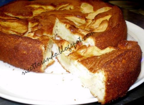 Torta di mele morbida