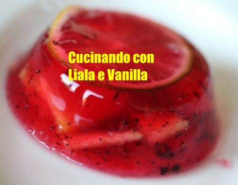 Pasticciando con Liala e Vanilla :Cheesecake e Torte fredde- Budino trasparente al Campari con lime, pesche e pepe