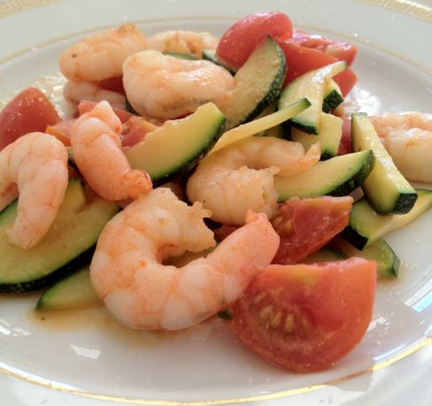 GAMBERETTI CON ZUCCHINE E POMODORINI