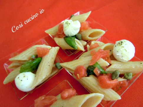 Penne integrali alla caprese (ricetta finger food)