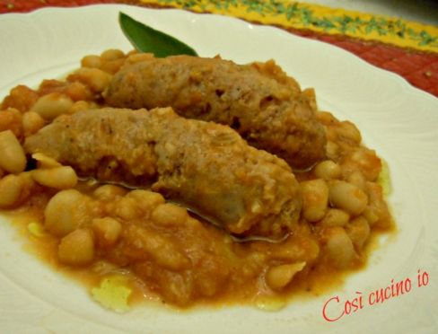 Salsicce  e fagioli cannellini in umido, ricetta secondi piatti