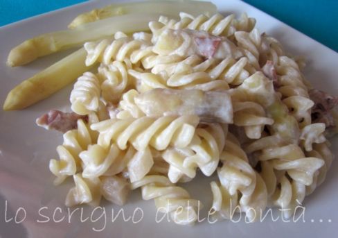 PASTA CON ASPARAGI E SPECK