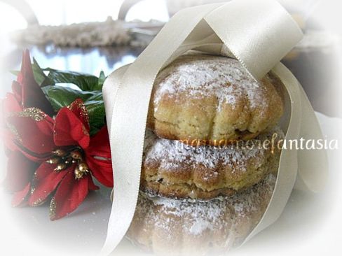 Buccellatini alle mandorle, i dolci delle feste!