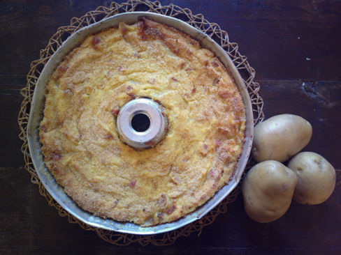 Gateau di patate con mozzarella e prosciutto cotto