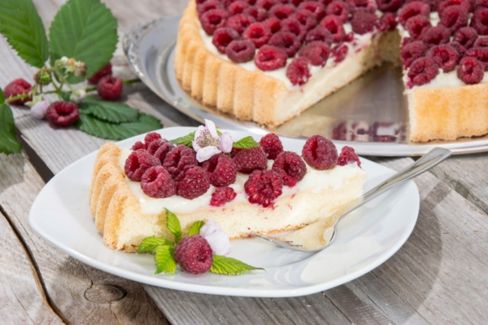 Crostata al cioccolato bianco e lamponi