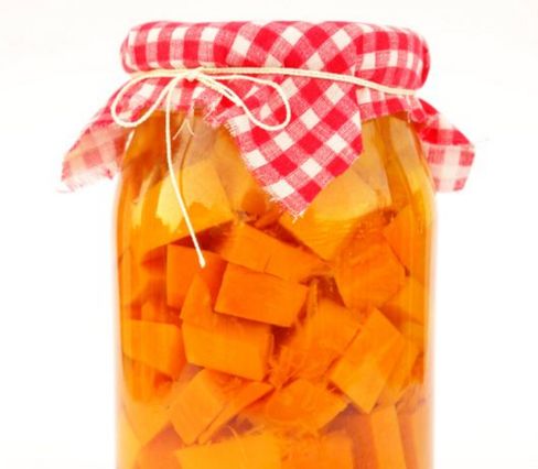 Zucca sott’olio, ricetta per preparare conserva