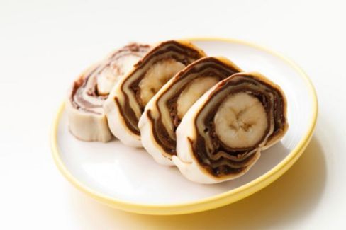 Rotolini di crepes, cioccolato e banane