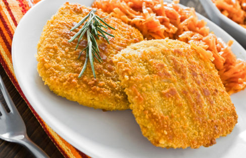 Cotoletta impanata nella frutta secca di Molto Bene