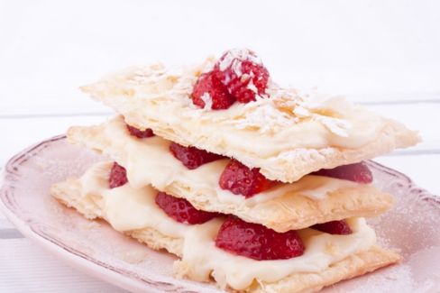 Millefoglie alla crema pasticcera e fragole