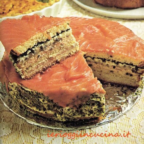 Torta al salmone e caviale