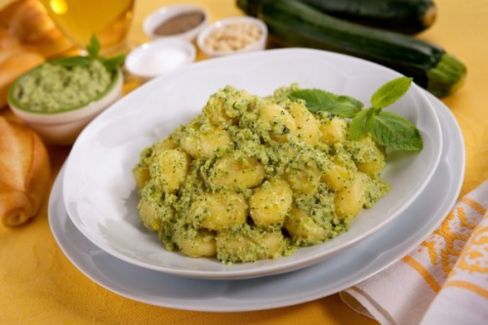 Gnocchi al pesto di zucchine - La ricetta in 5 mosse