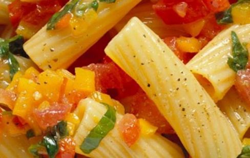 Pasta fredda con peperoni