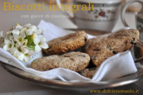 Biscotti integrali con gocce di cioccolato