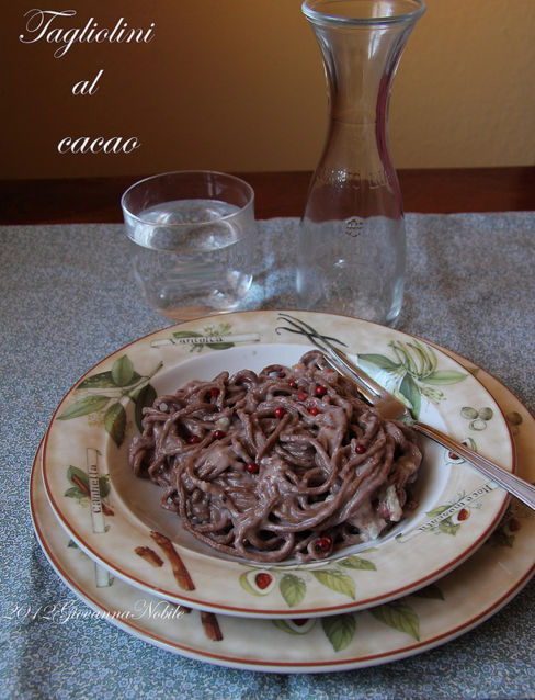 Tagliolini al cacao con crema di gorgonzola e maroni