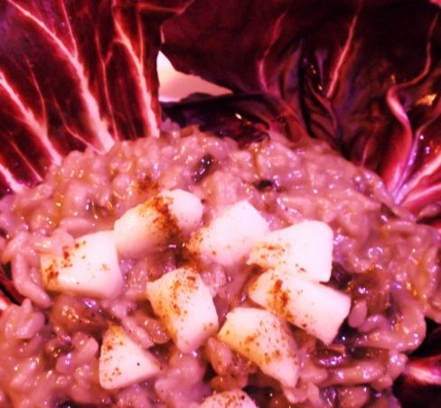 RICETTE PER LE FESTE - RISOTTO CON RADICCHIO, PERE E CANNELLA