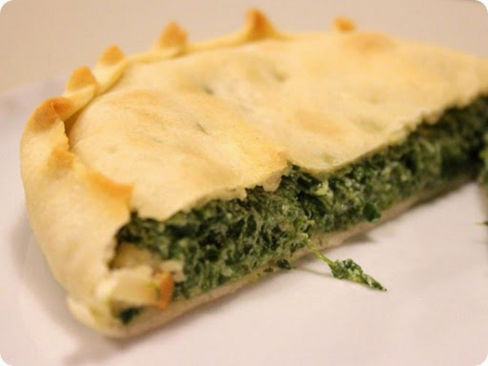 Ricette di Natale per tutti i gusti: Torta salata con broccoli, salsiccia e stracchino.