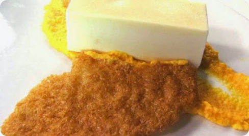 Semifreddo allo zenzero con salsa alla carota dolce.