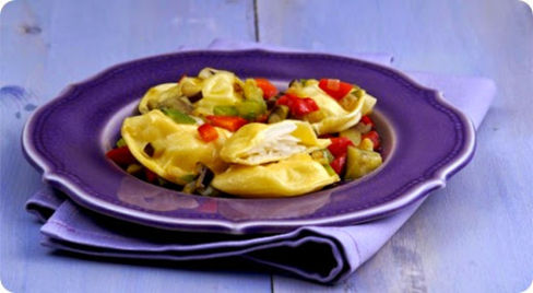 Tortelli di Stoccafisso di Norvegia con dadolata di melanzane e peperoni.