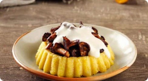 Cestini di polenta con fonduta al castelmagno.