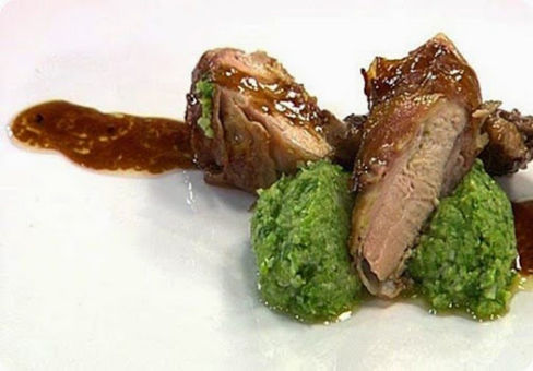 Pernice arrosto con purè di verze e grana.