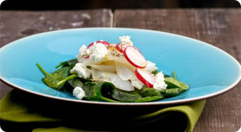 Insalata di Stoccafisso di Norvegia con ravanelli e fiocchi di caprino.