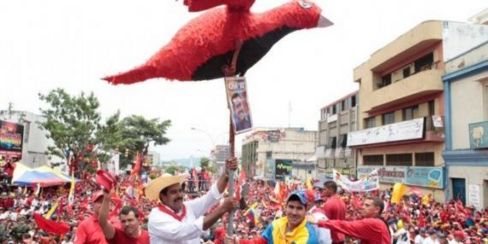 ombelicodelmondo wrote a new post, Un país rojo rojito, on the site L'ombelico del Mondo