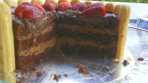 Ecco la torta charlotte al cioccolato con la ricetta semplice da fare