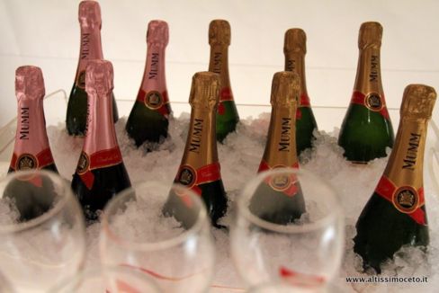 Cartoline dall’Aperitivo esclusivo con G.H. Mumm – Le Grand Fooding – Milano