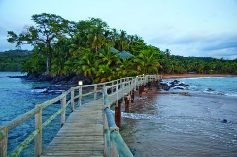 Evocare i Tropici. Con una ricetta saotomense