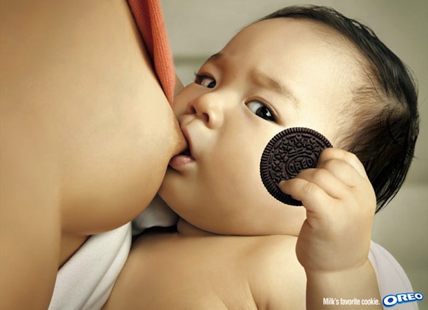 Biscotti Oreo e latte della mamma: vi sentite offesi da questa pubblicità?