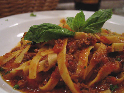 Fettuccine alla romana. Un primo perfetto per il cenone di Capodanno.