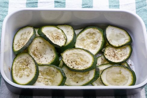 Zucchine marinate crude all’aceto