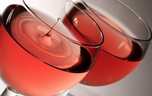 Tutti dicono Rosé. Intravino-Bignami: tutto il Rosato in 10 bottiglie giuste giuste per l’estate