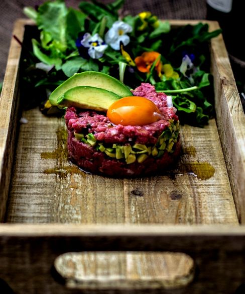 Tartare di carne al coltello all’avocado, #taste&more