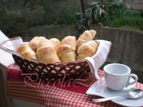 Cornetti di Pasta Brioches con Lievito Madre