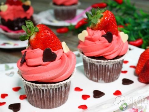 Cupcake al cioccolato con cuore piccante