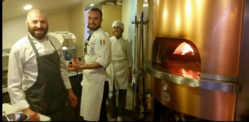 TownHouse Hotels presenta  “I Dodici Gatti in Galleria” pizza&grill  Galleria V. Emanuele II 11-12, Milano