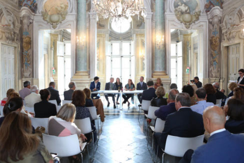 Siglato il patto di gemellaggio tra i vigneti storici  di Villa della Regina di Torino e del Castello di Schönbrunn a Vienna
